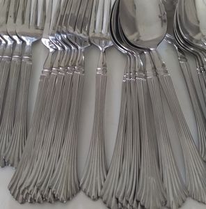 Wesley Forge 32 pcs. Flatware knife Spoons, Dinner Forks